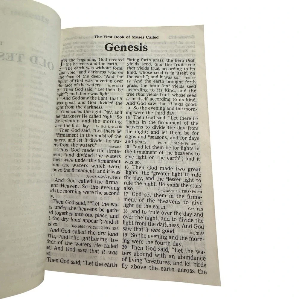 Holy Bible New King James Version NKJV Giant Print Red Letter Nelson‎ 432BG 1982